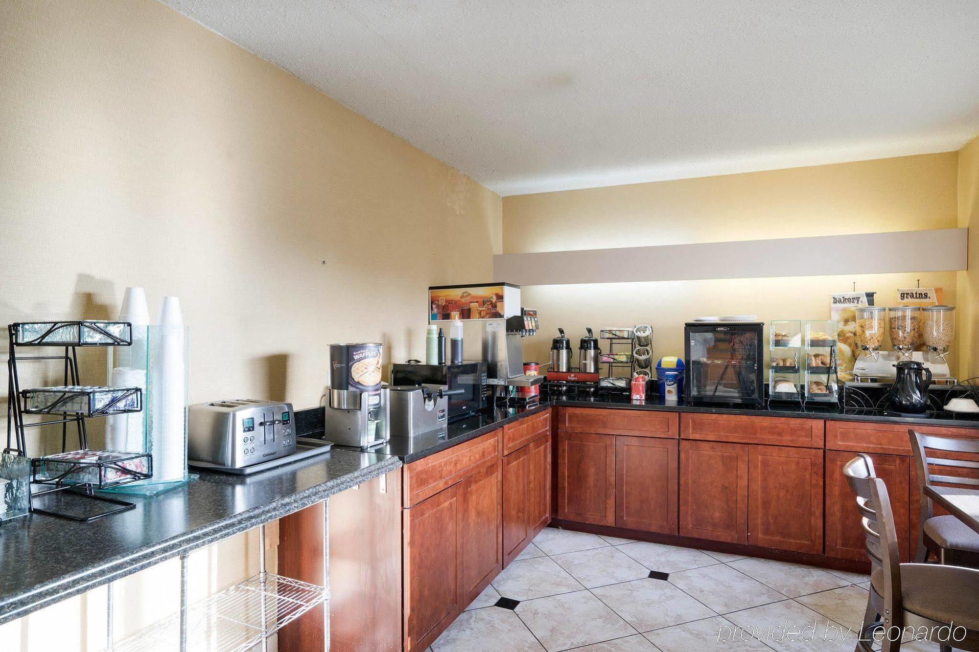 Microtel Inn & Suites By Wyndham Pittsburgh Airport Robinson Township Εξωτερικό φωτογραφία