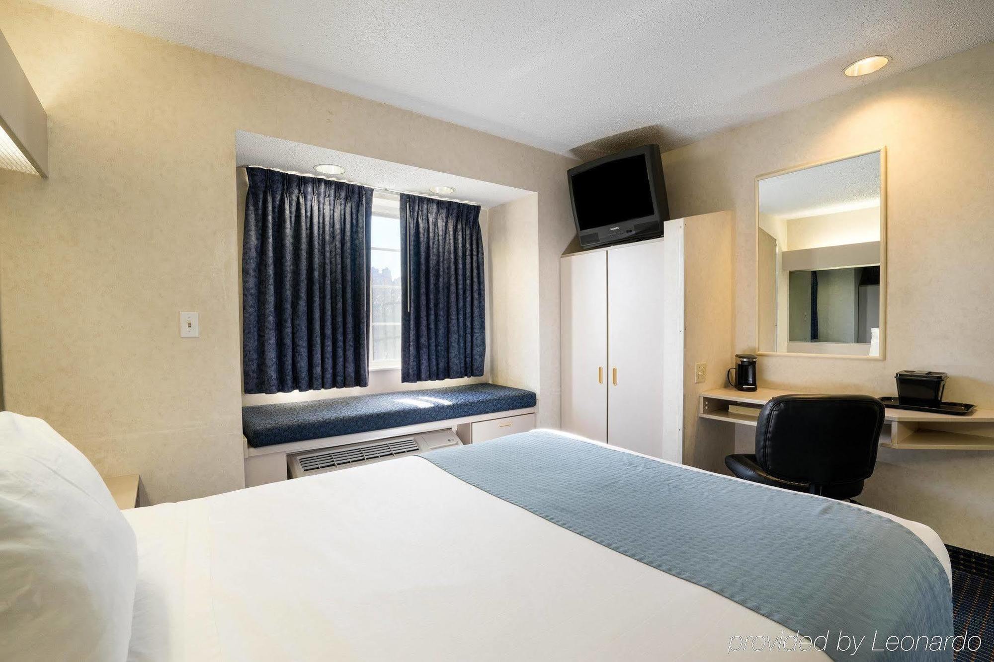 Microtel Inn & Suites By Wyndham Pittsburgh Airport Robinson Township Εξωτερικό φωτογραφία